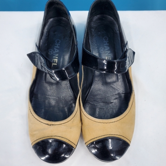 CHANEL Shoes - CHANEL tan and black Mary Jane flats 40